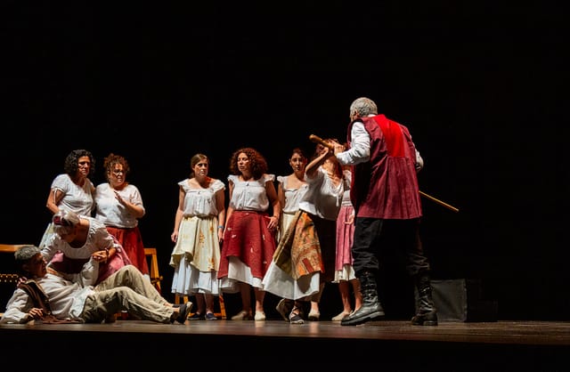 Foto 3 de la obra Fuenteovejuna